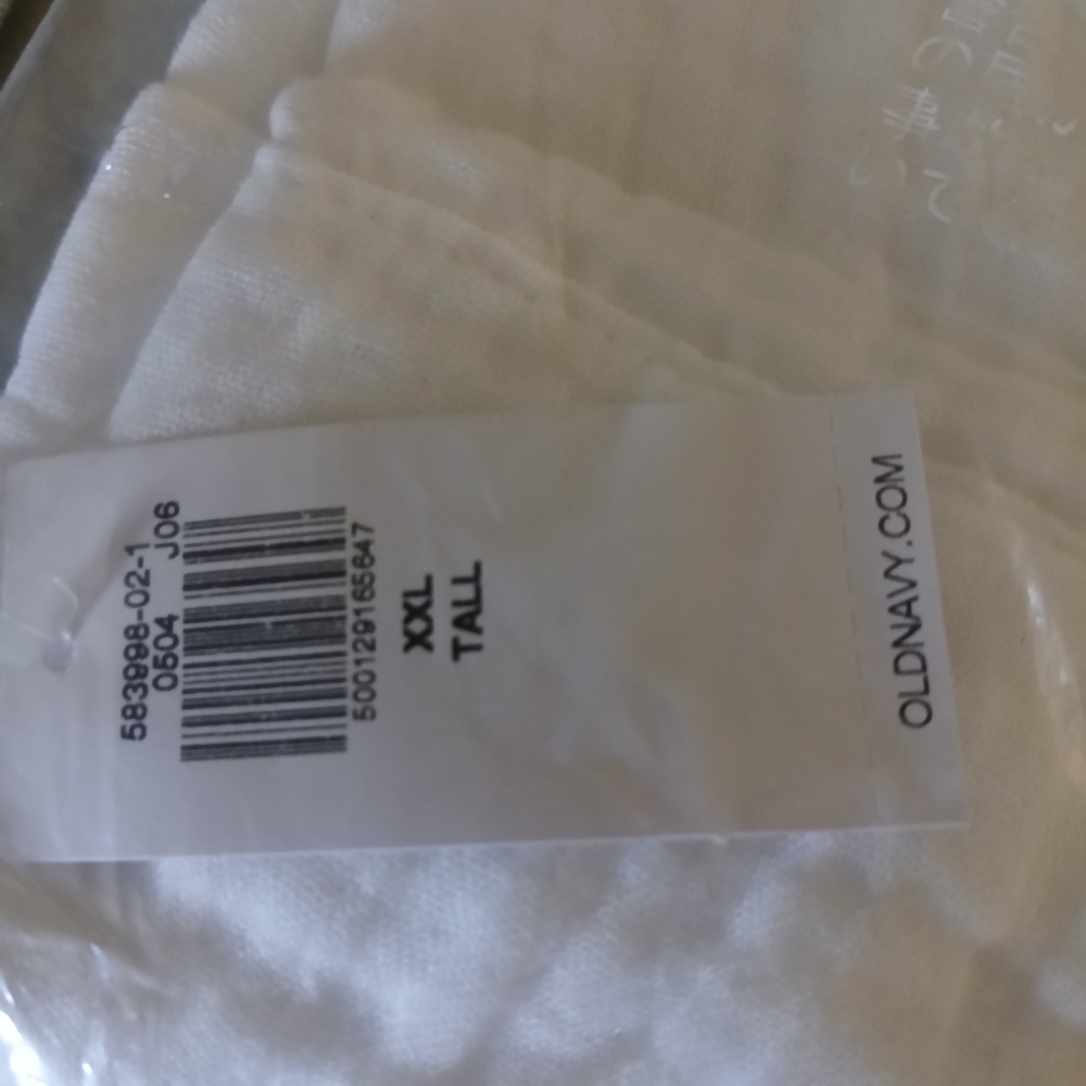 Old Navy White Button-Up Shirt - Picture 2 of 8